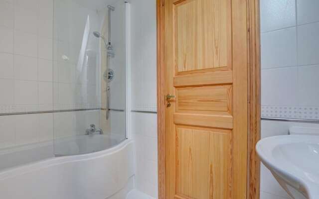 Spacious Holiday Home in Croyde near Sea