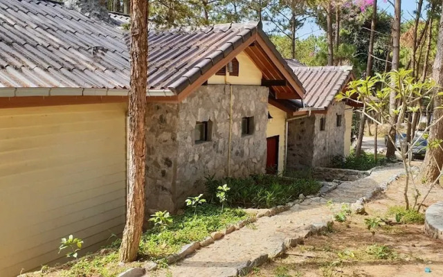 Phouphadeng Hotel - Auberge de la Plain des Jarres