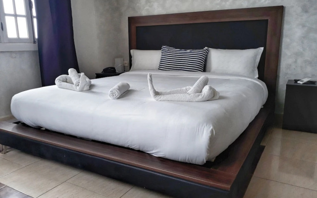 Amwaj Hotel