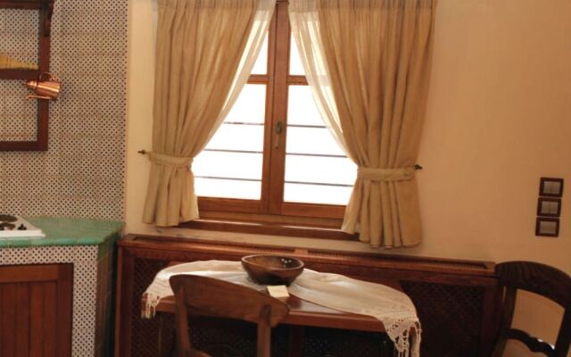 Roes Suites