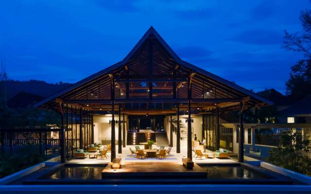 Outrigger Khao Lak Beach Resort