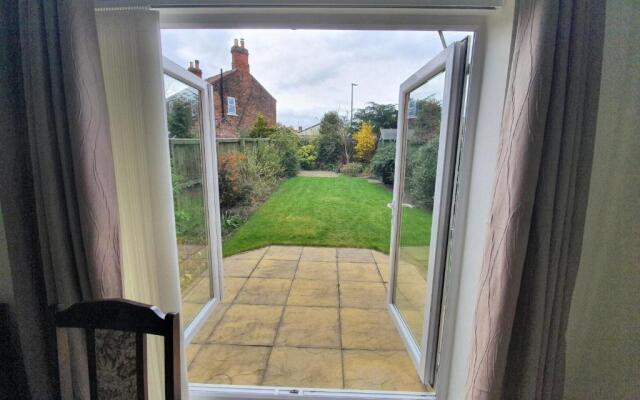 Beverley Central Townhouse Free Parking Sleeps 8