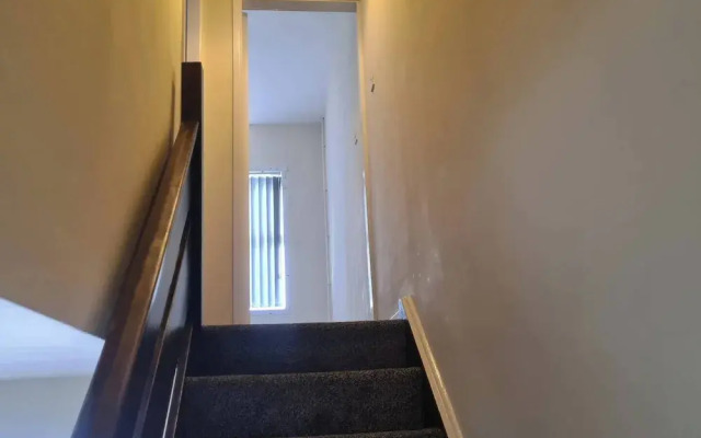 Stylish Central Home - Sleeps 4 & Private Garden