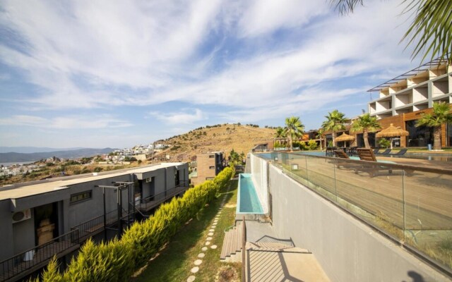 Secluded Villa With Garden in Milas