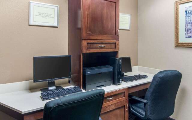 Comfort Suites Odessa near University