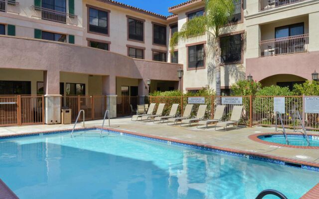 Courtyard Thousand Oaks Ventura County