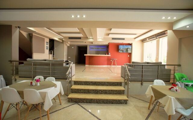Sun & Sea Luxury Hotel