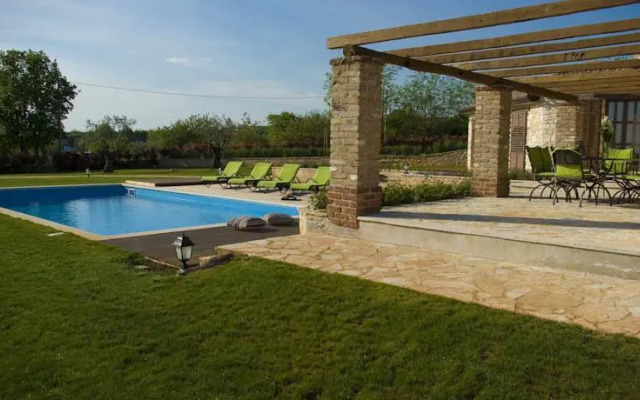 Villas Lakovići by Istarski Dvori