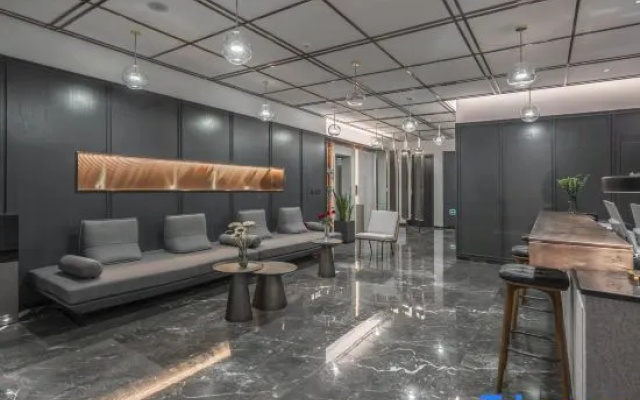 Jishang Hotel (Kunming Nanping Pedestrian Street Jinma Bijifang Branch)
