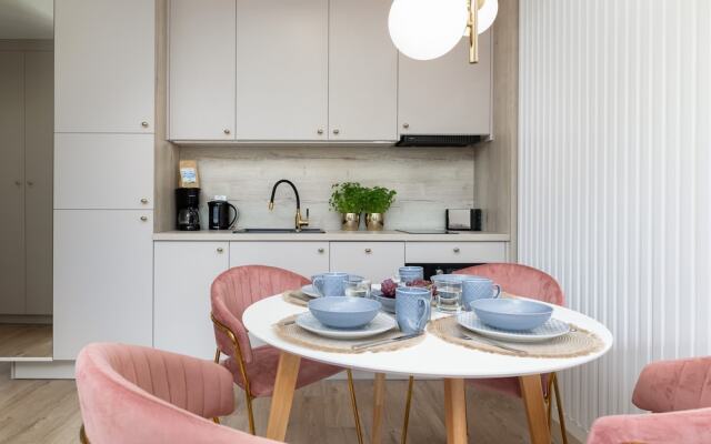 Seaside Apartamenty - 4 Pory Roku