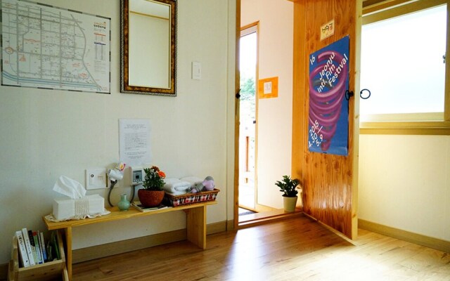 Jeonju Oraedoenmirae Guest House