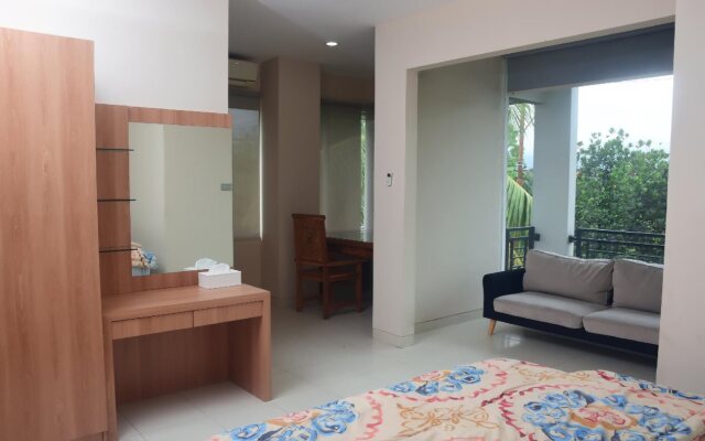 Footprints Backpacker