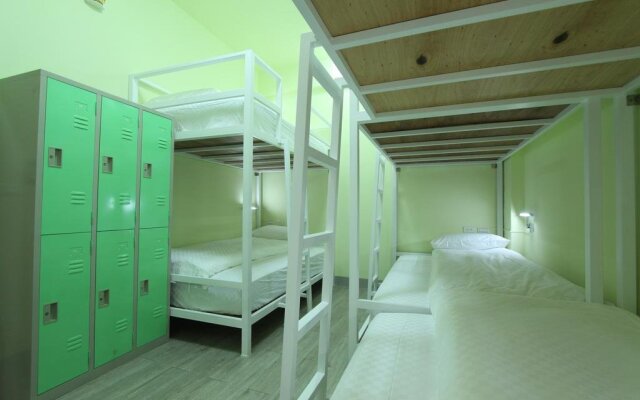 Heyyo Hostel