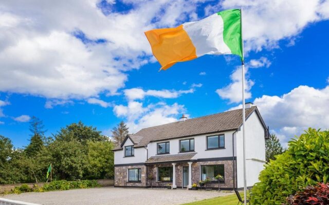 Lios Na Manach Farmhouse B&B