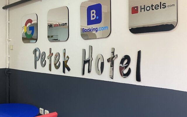 Petek Hotel