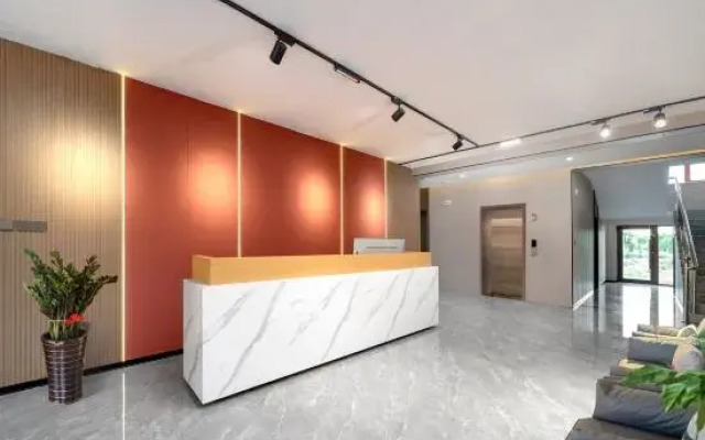 Jingpohu Tianyuange Restaurant