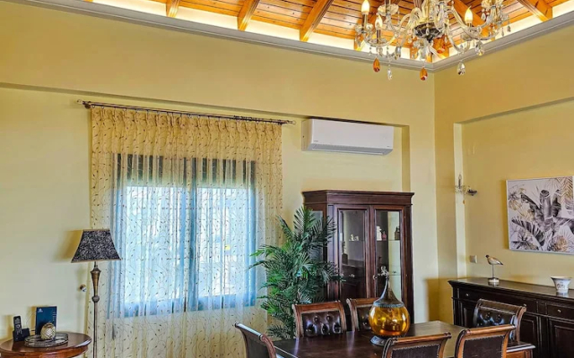 Villa Aitheras - Mountain View & Garden