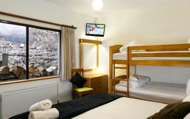 Trackers Falls Creek Lodge Accommodation