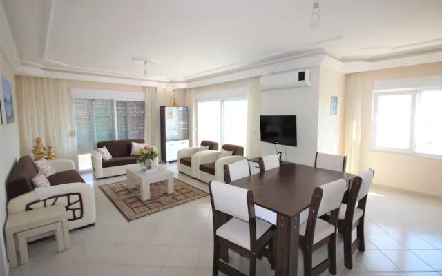 Mahmutlar Apartment
