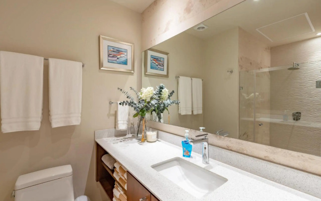 Casa Ceiba at Miranda