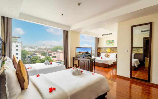 Thanh Lich Royal Boutique Hotel