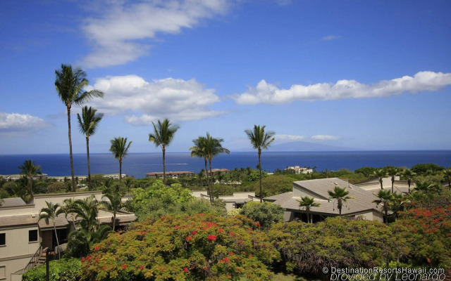 Wailea Ekolu - CoralTree Residence Collection