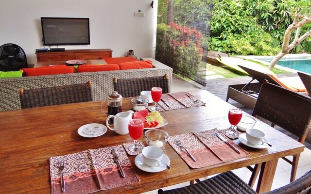 Echo Beach Villa & Apartment