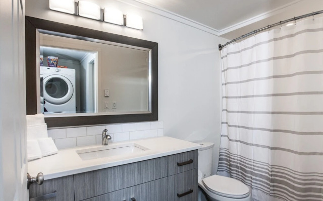 Novlan Suite by Revelstoke Vacations