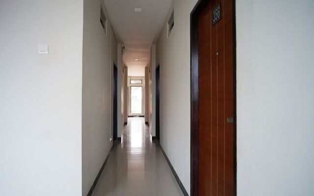 OYO 1647 Hotel Pavilliun 02