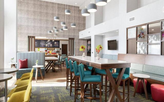 Hampton Inn & Suites Alachua I-75