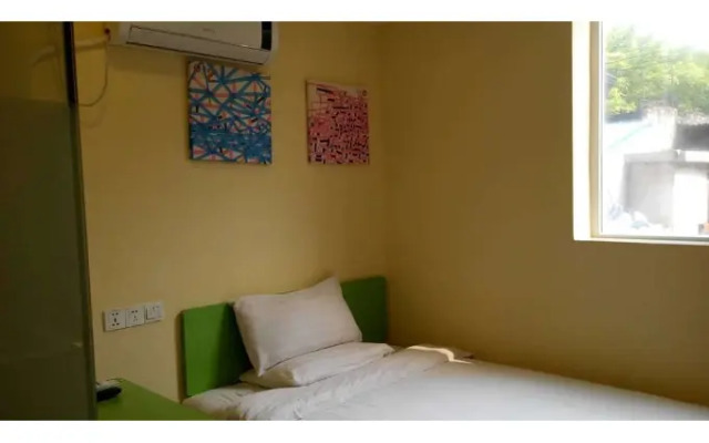 Yimi Hotel Changshou Metro Branch