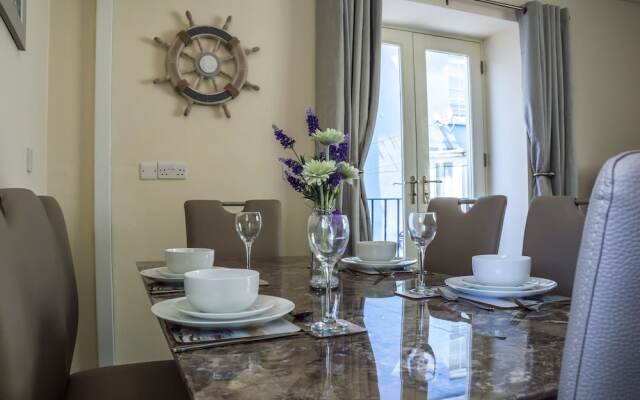 The Sail, Two Bedroom Apartment - Tenby