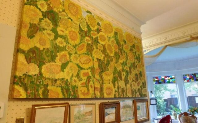 Cliff Crest Bed & Breakfast