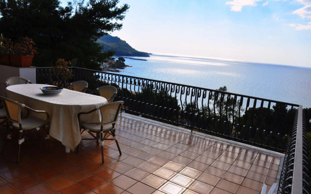 Villa Laura Apartment Sea View