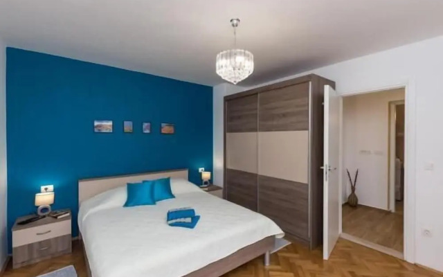 Apartment Hitri - One Bedroom Apartment With Terrace and Garden View