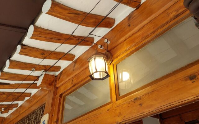 So Hyeon Dang Hanok Guesthouse