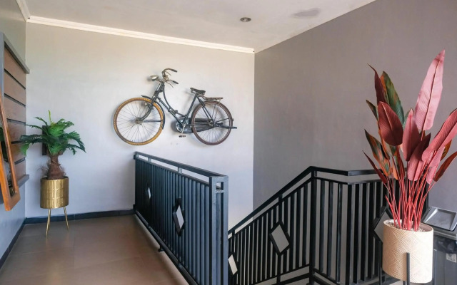Super OYO 1226 Al Abror Homestay