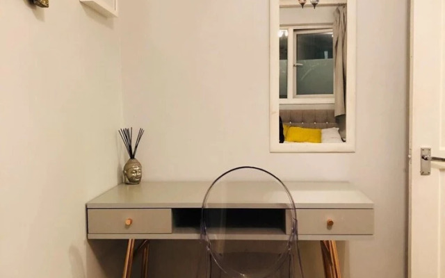 Lovely 2 Bedroom Apartment With Garden, South Bank Westminster