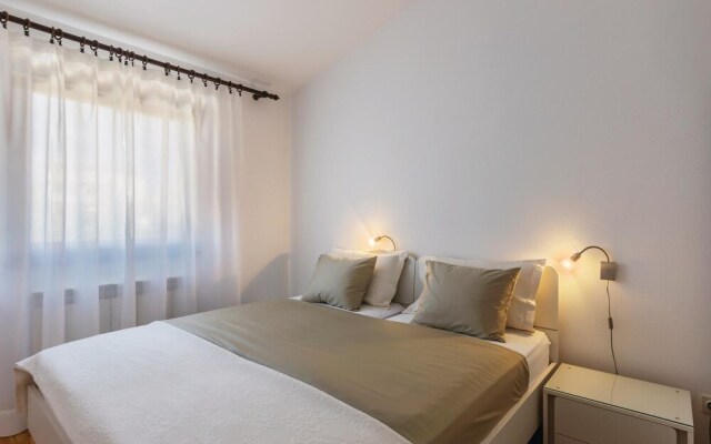 Amazing Apartment in Medulin With 4 Bedrooms, Wifi and Outdoor Swimming Pool