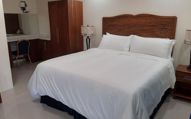 PeSheres Inn & Spa