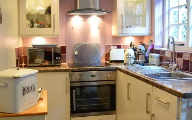 19 Upper Linney