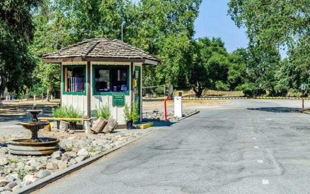 San Benito RV & Camping Resort