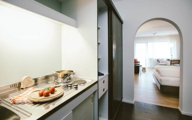 Paulus Apartments