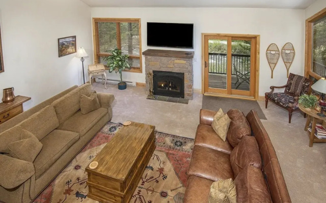 Coldstream Townhome 19