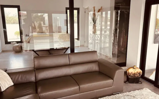 Cozy Villa