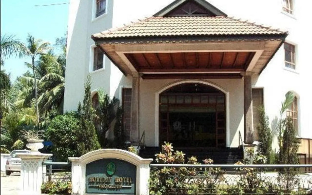 OYO 4806 Holiday Hotel