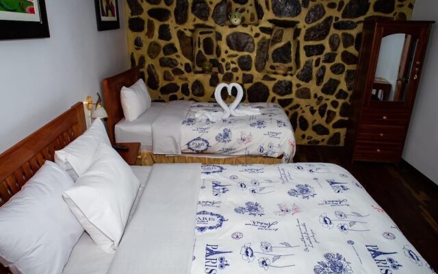 Mountain View Hotel With Two Terraces - Queen Room 4