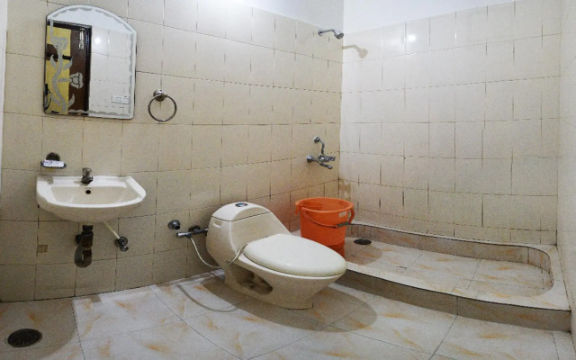 OYO 2130 Hotel HK Continental