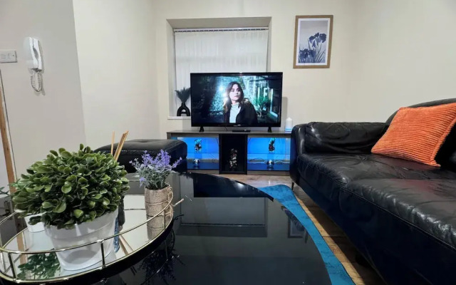 The Rich Living Apartment