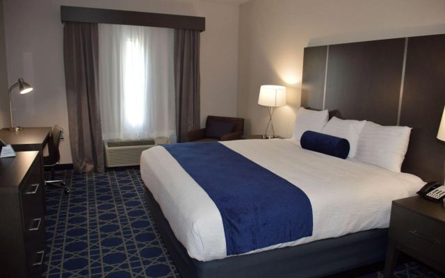 Best Western Plus Rama Inn & Suites